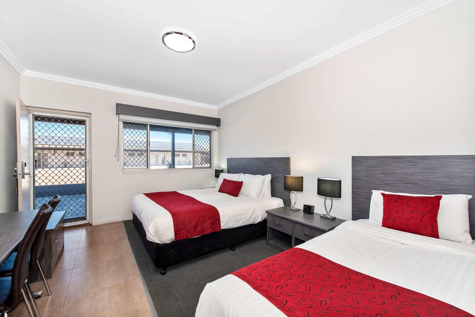 Comfort Inn Мори Экстерьер фото