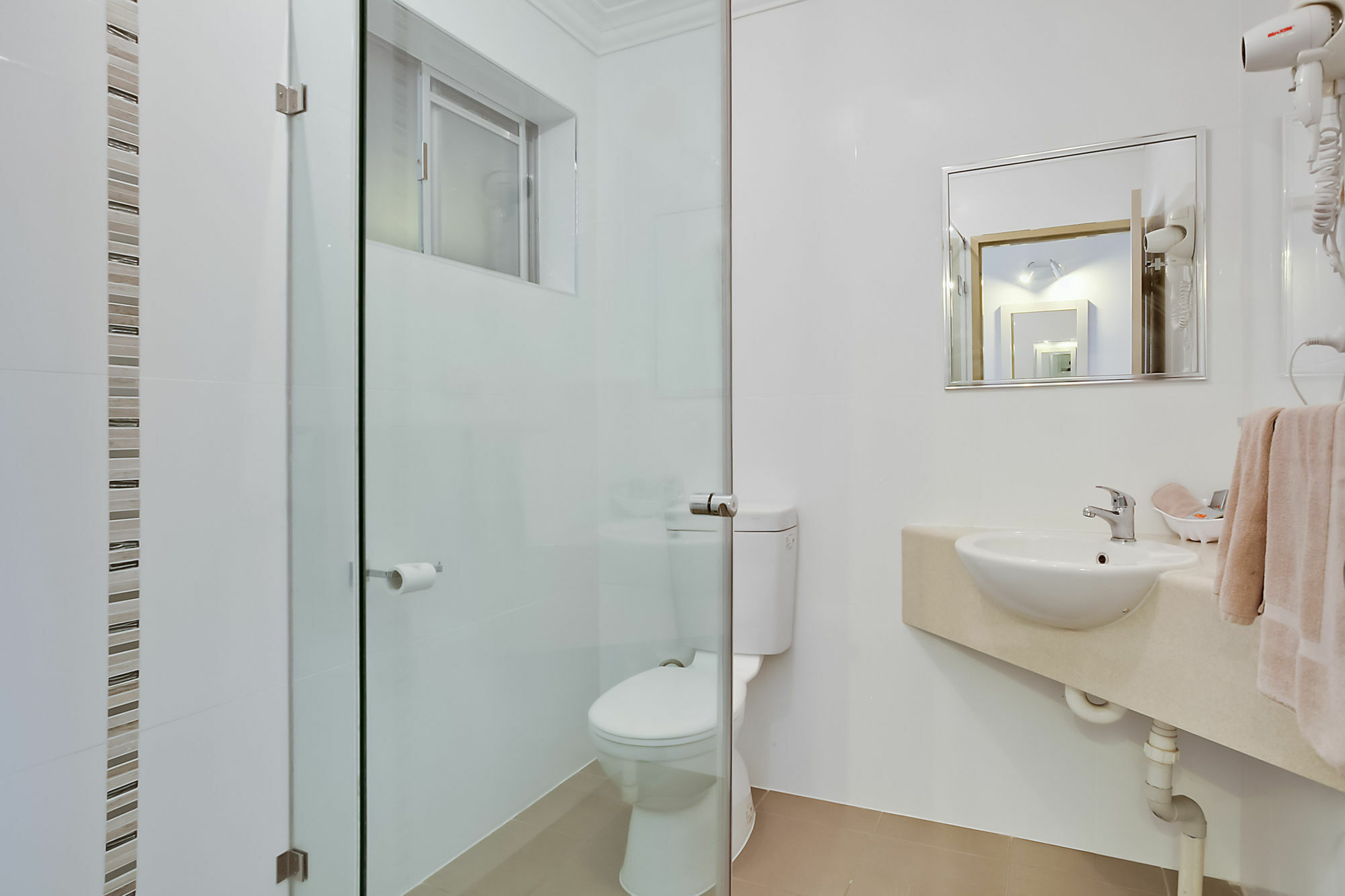 Comfort Inn Мори Экстерьер фото